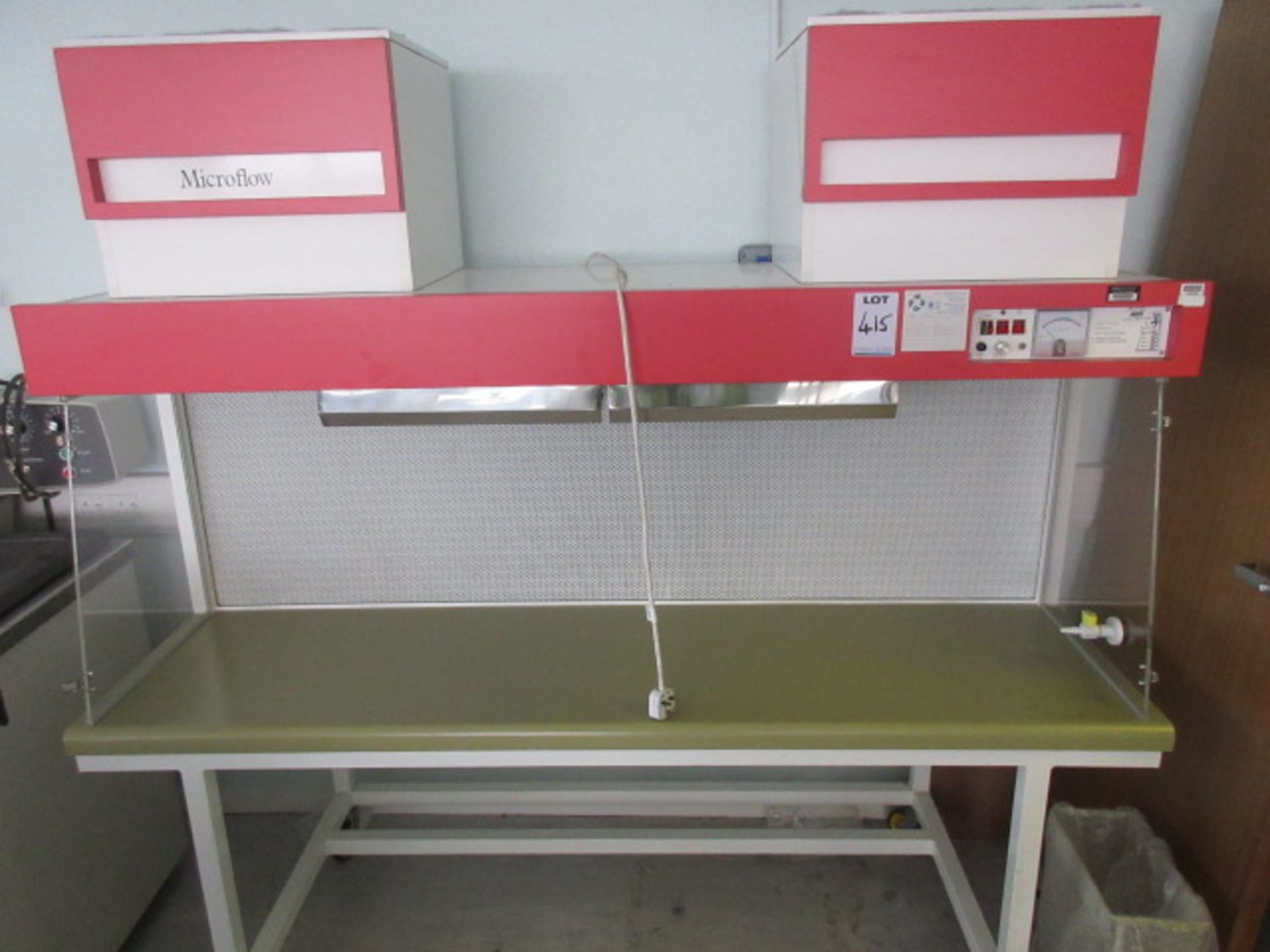 MICROFLOW MOBILE EXTRACTION WORK BENCH 240V