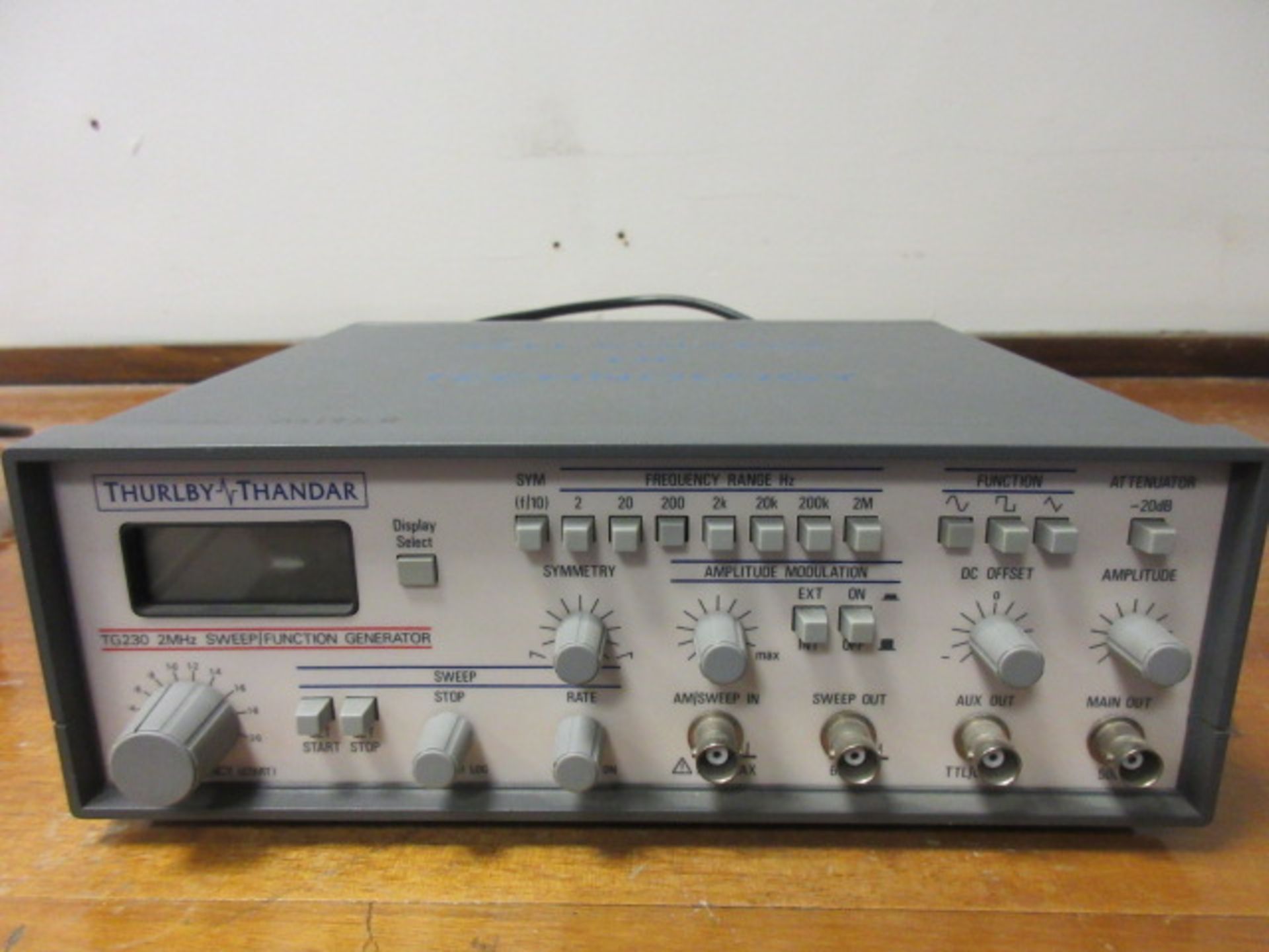 THURLBY & THANDAR TG230 2 MHz SWEEP/ FUNCTION GENERATOR