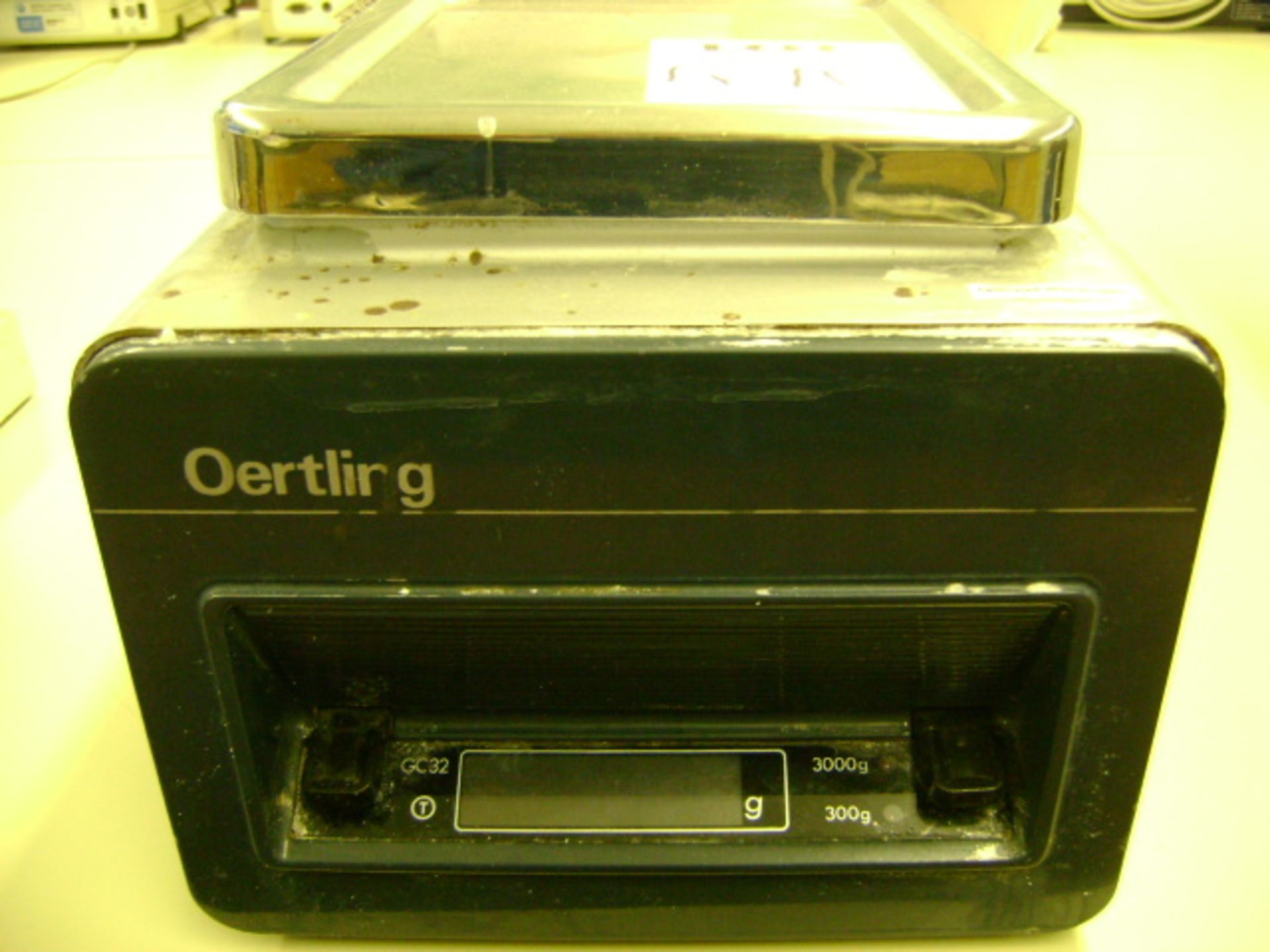 OERTLING PRECISION BALANCE 240V