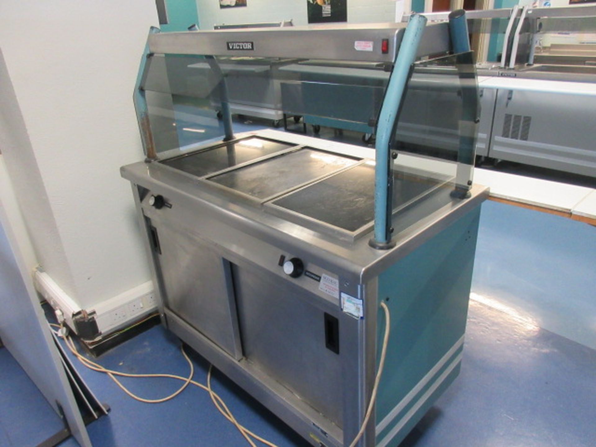 VICTOR HOT PLATE UNIT WITH TRAY SHELF