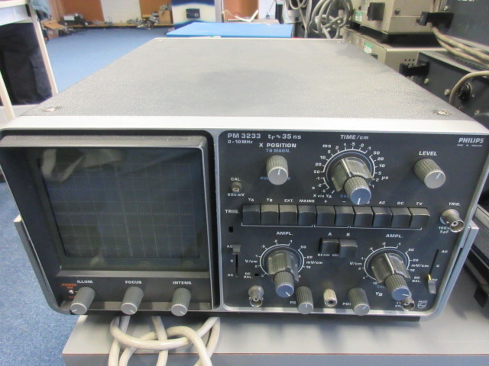 PHILIPS PM 3233 OSCILLOSCOPE