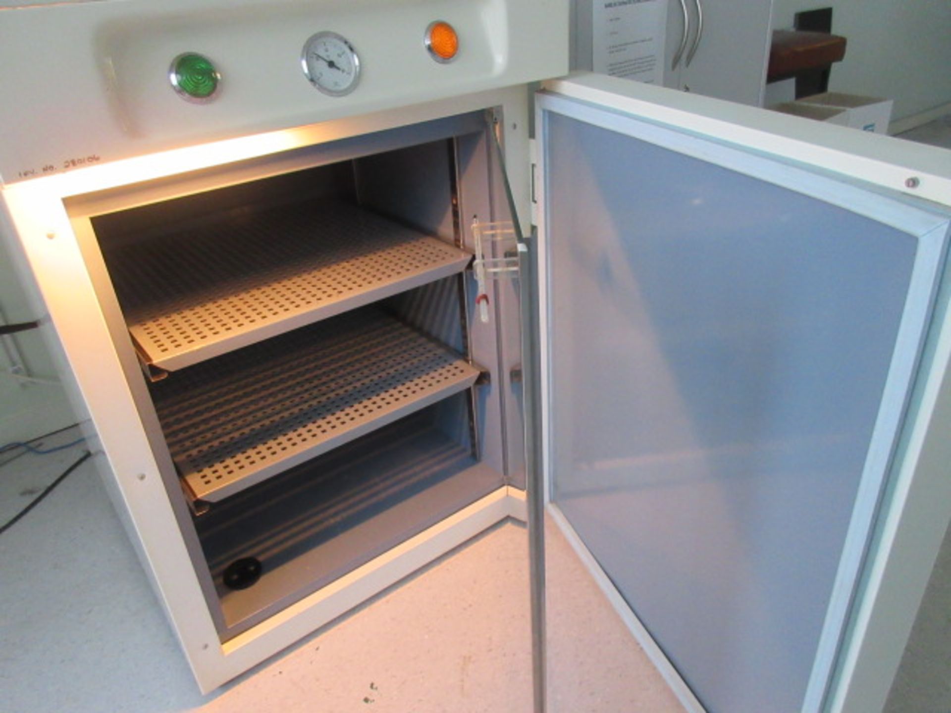 LABORATORY & ELECTRICAL ENG Co P2 ELECTRIC OVEN 480mm WIDE x 480mm DEEP x 600mm HIGH 240V - Image 2 of 3