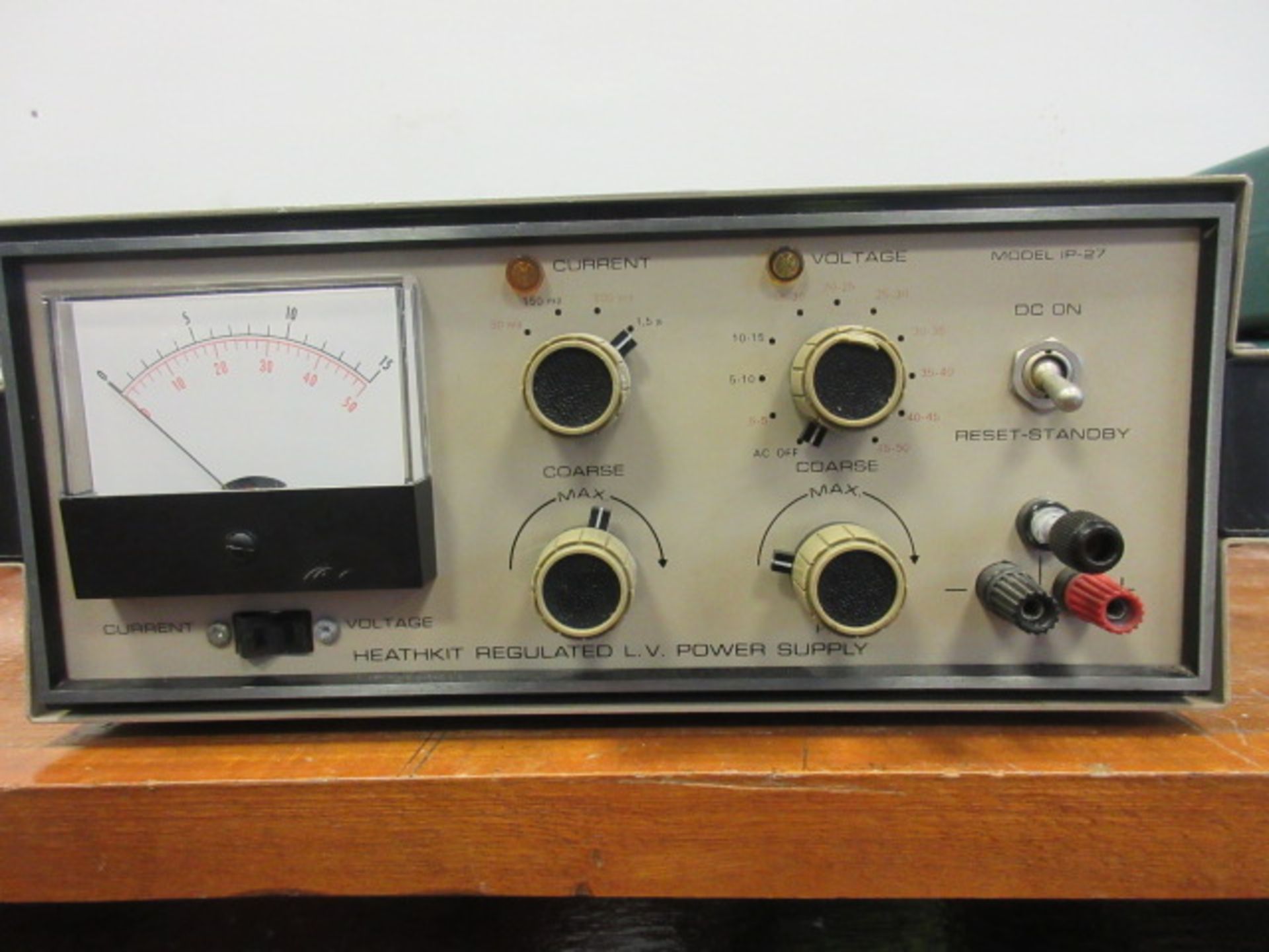 HEATHKIT REGULATED L.V. POWER SUPPLY