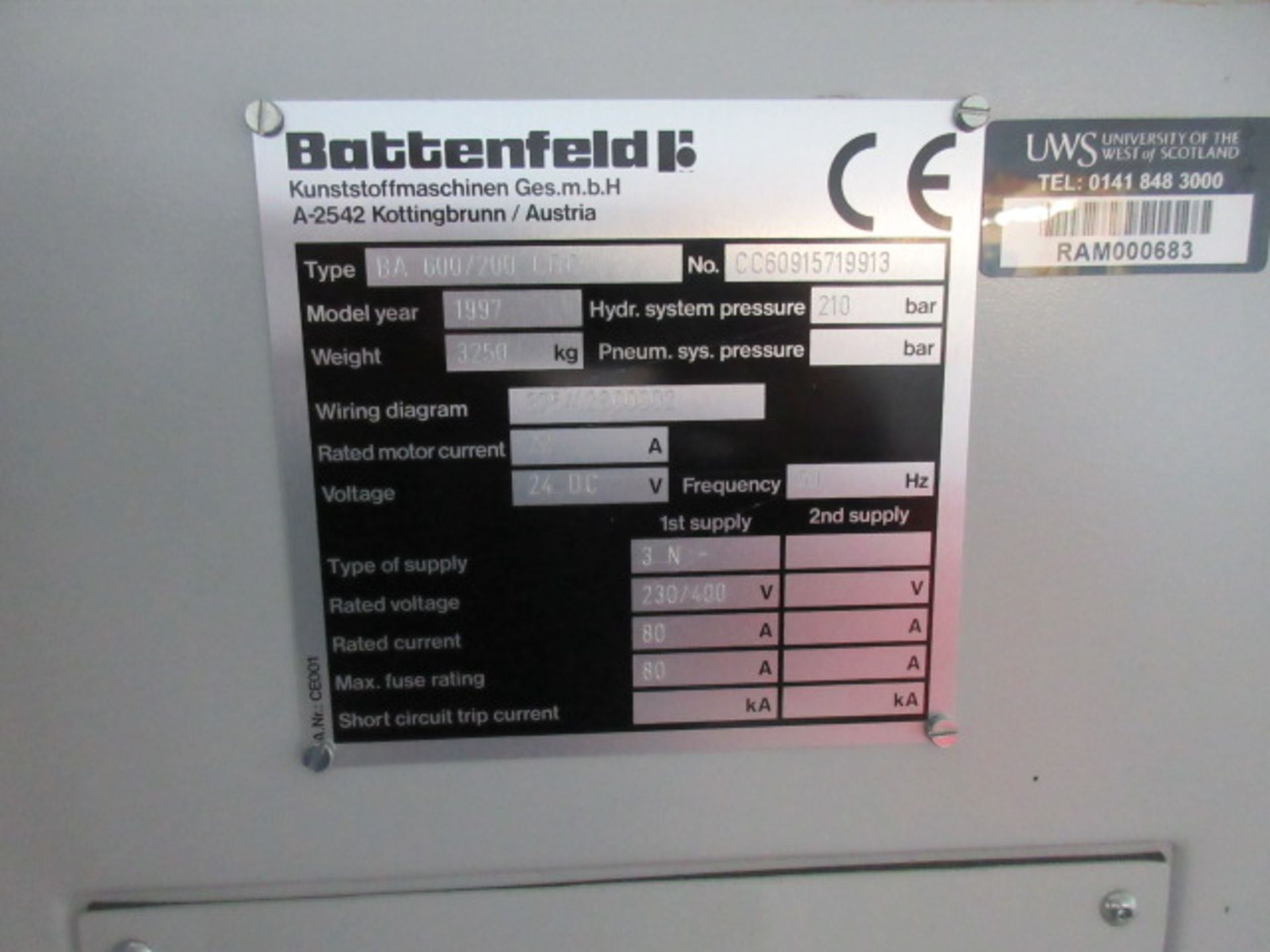 BATTENFELD BA 600/200 CDC INJECTION MOULDING M/C WITH UNILOG 4000 CONTROL SN CC60915719913 1997. - Bild 5 aus 12