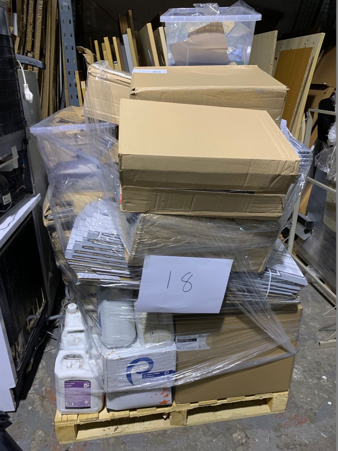 1 x Pallet of Mixed Stock/Stationery Including Cleaning Products, Presentation Ringbinders, Lever