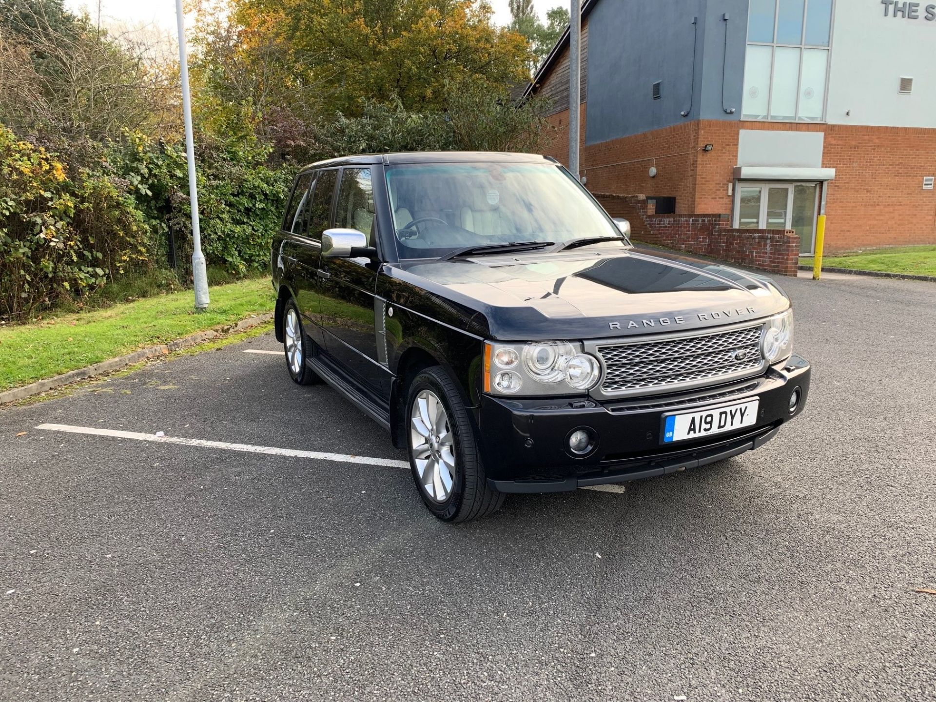 Range Rover Vogue TD V8 Automatic 3.6L Diesel 09 Reg - Beautiful Cream Leather Interior, Sat Nav etc - Image 3 of 23