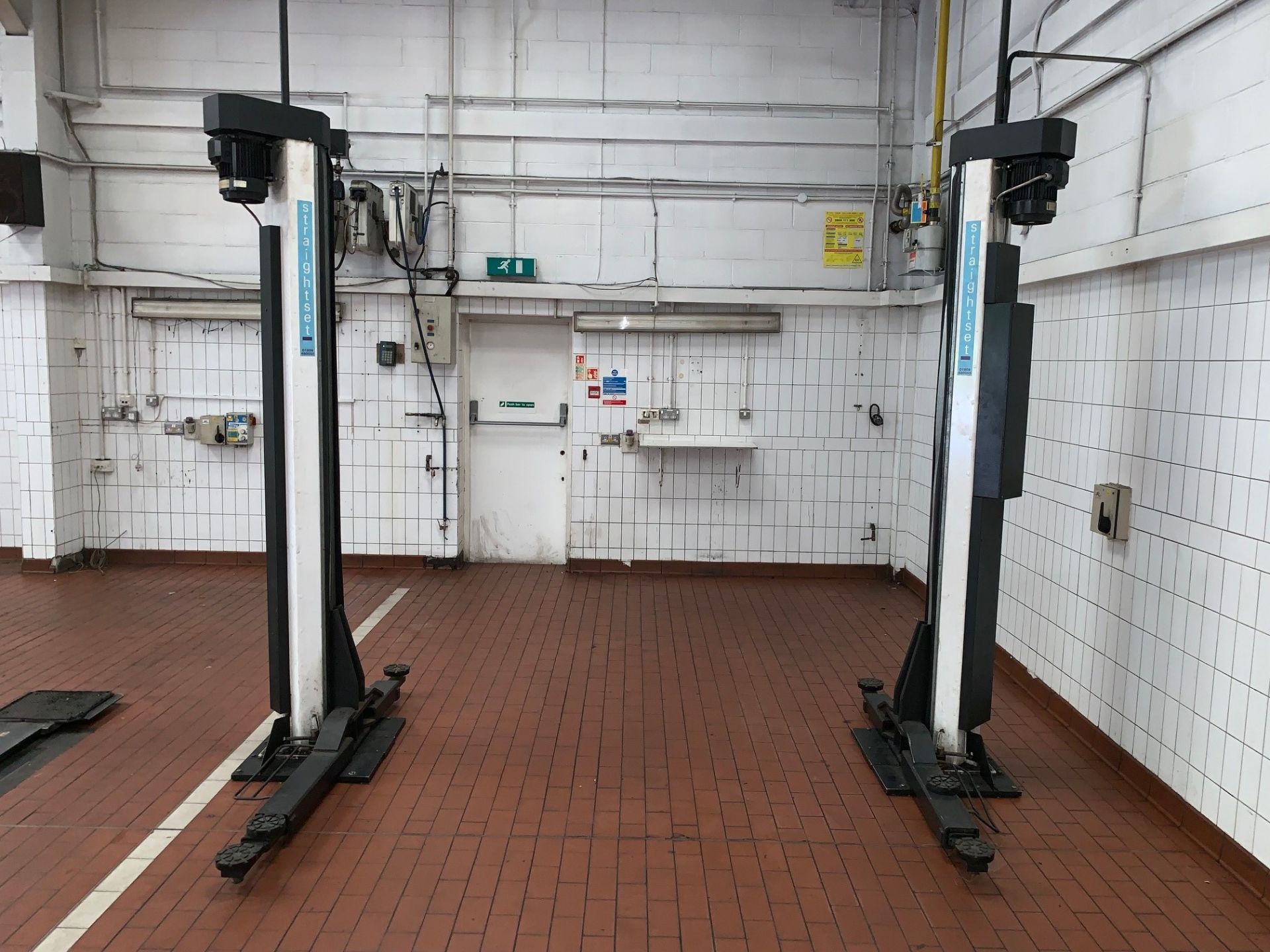 SLIFT CO 2.30E3 2 Post 3000kg Vehicle Lift