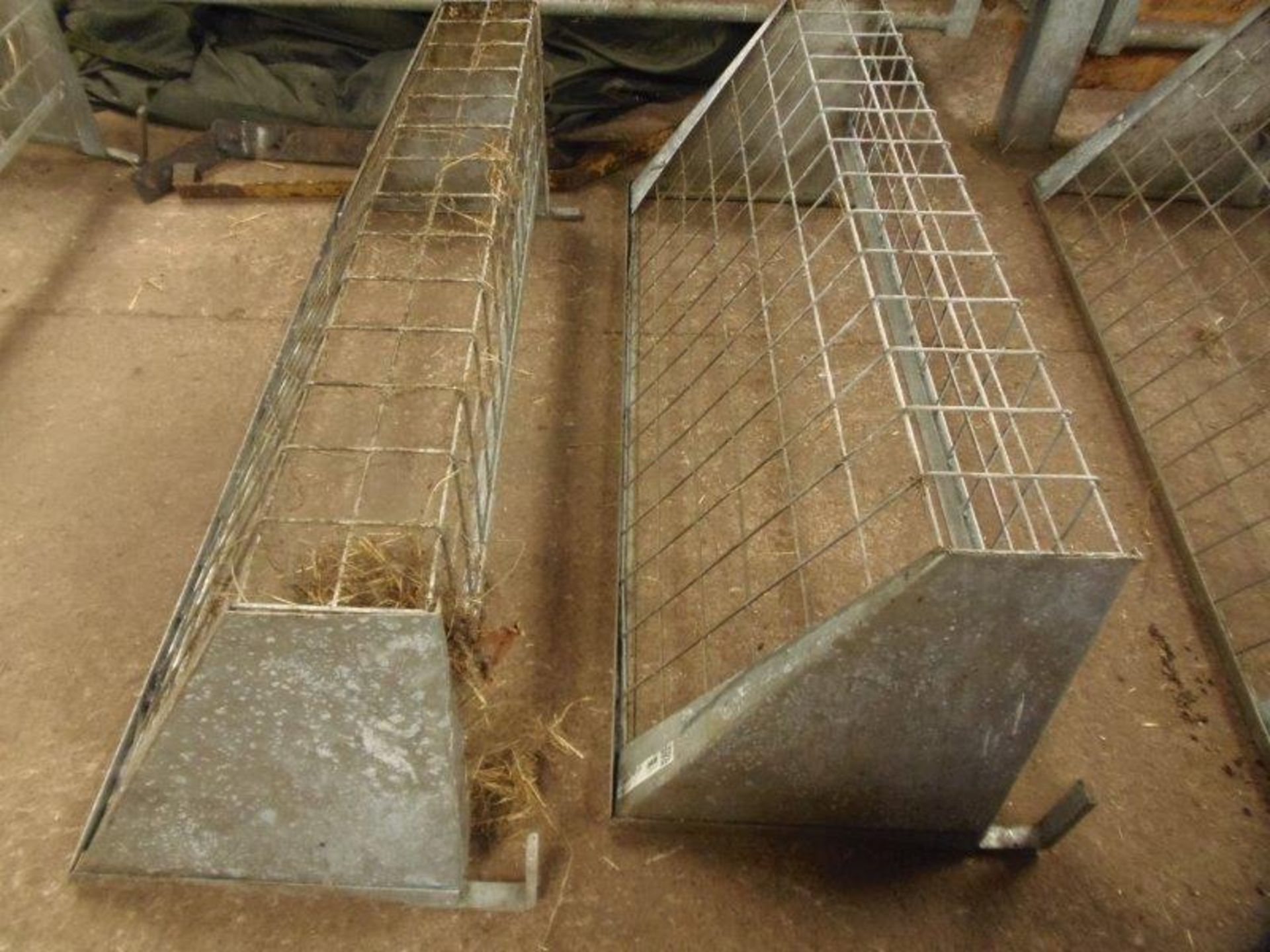 Pair of 4 ft hay racks