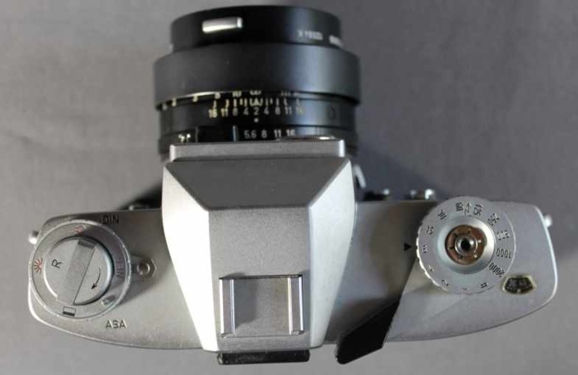 1 Spiegelreflexkamera "Leicaflex", Gehäusenr. 1125311, mit Summicron-R 1:2/50 Nr. 2158237, manueller - Bild 3 aus 4