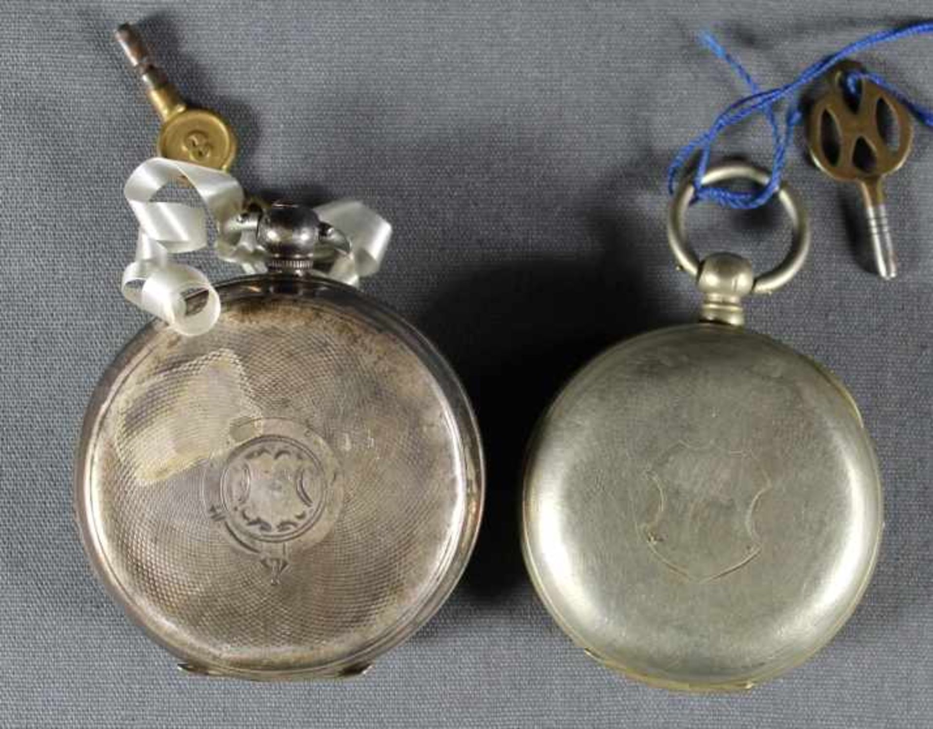 2 Taschenuhren Silber, punziert, weiße Zifferblätter mit schwarzen römischen Zahlen, kleine Sekunde, - Bild 2 aus 3