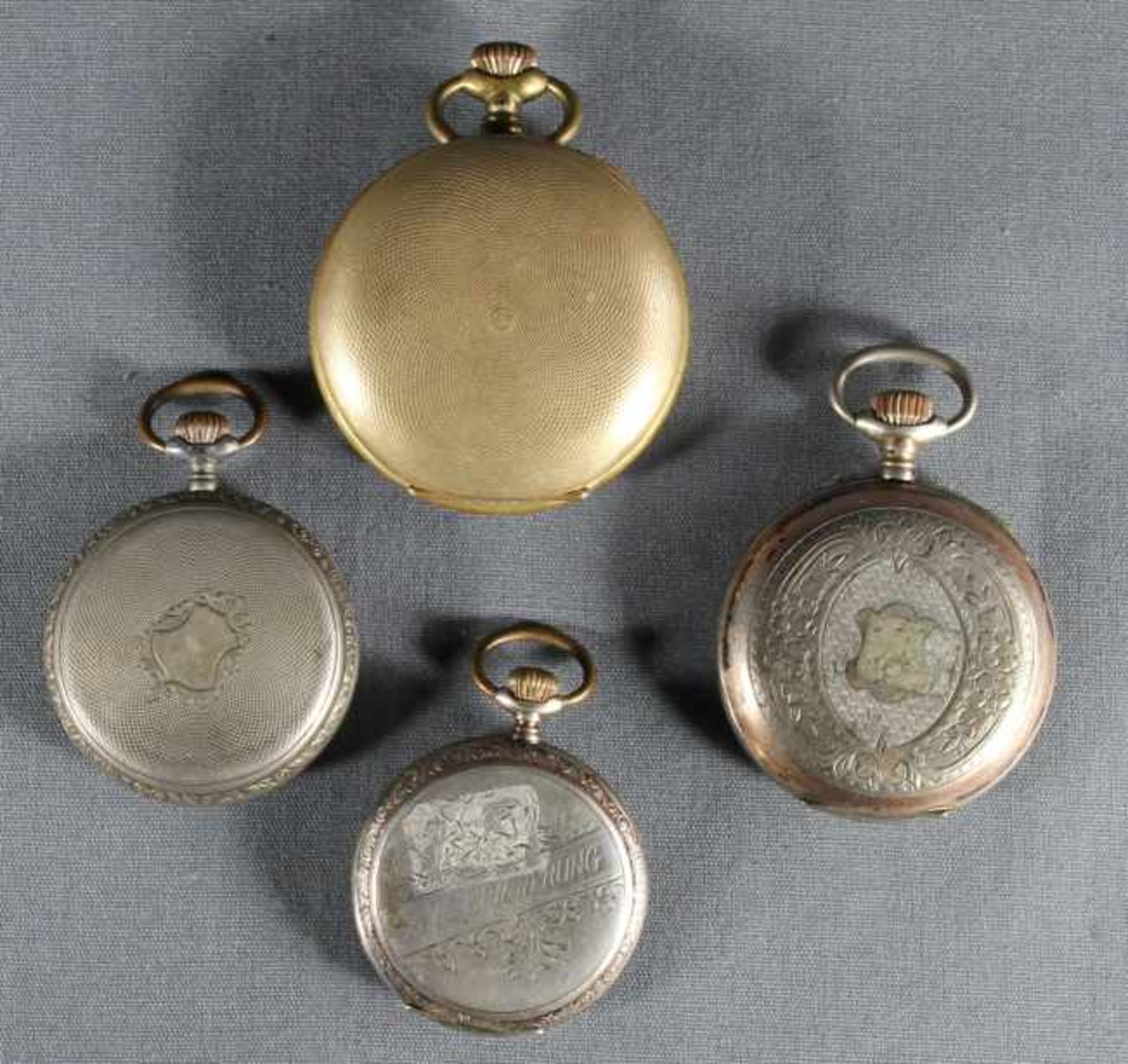 4 Taschenuhren Silber etc., punziert, verzierte Gehäuse, u.a. Rugby Watch, alle Uhren beschädigt, - Image 2 of 3