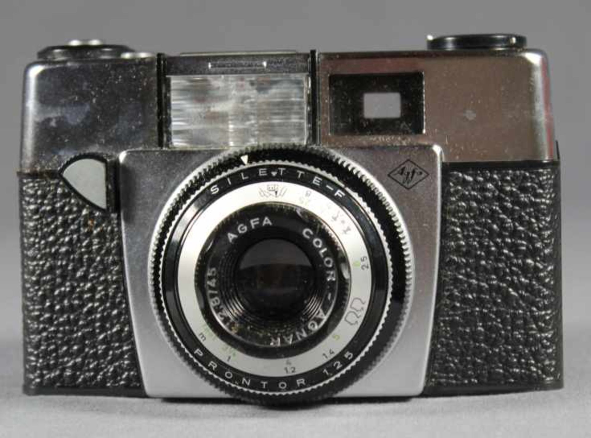 2 Kameras in original Bereitschaftstaschen (1 beschädigt); 1 Agfa Silette-F Prontor 125 + 1 Kodak - Image 4 of 5