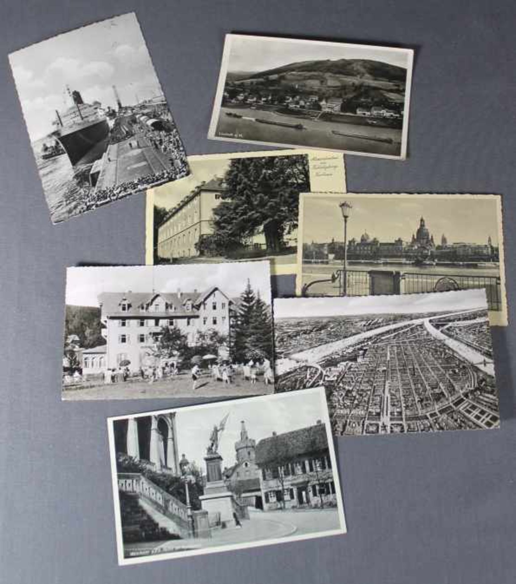 1 Album mit ca. 80 alten Ansichtskarten aus Deutschland, auch kleinere Orte und viel Topographie,