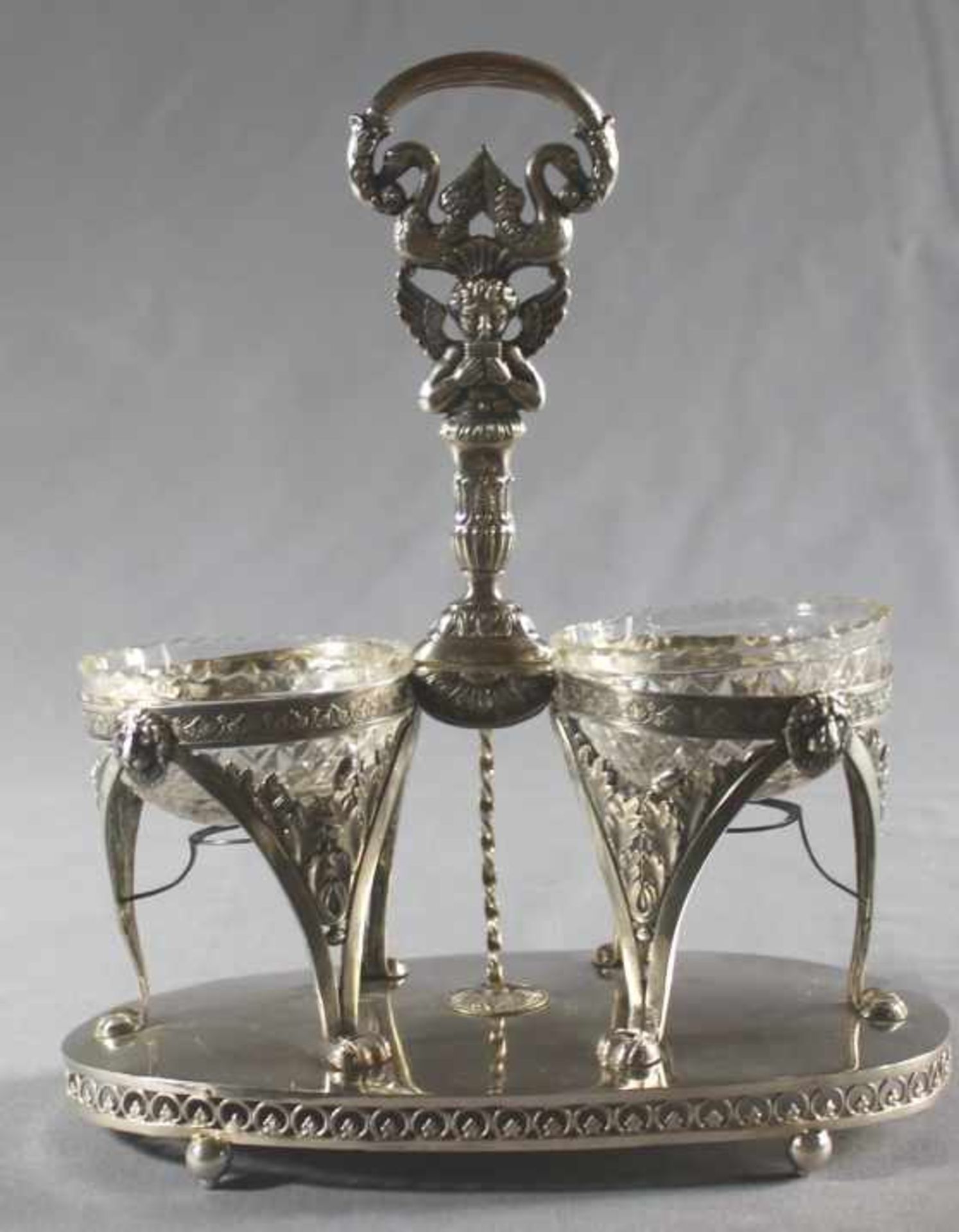 1 sehr schön gestaltete Menage Silber, mit 2 beschliffenen Glasschalen, 19.Jhd., H ca. 27cm, L ca. - Bild 4 aus 4