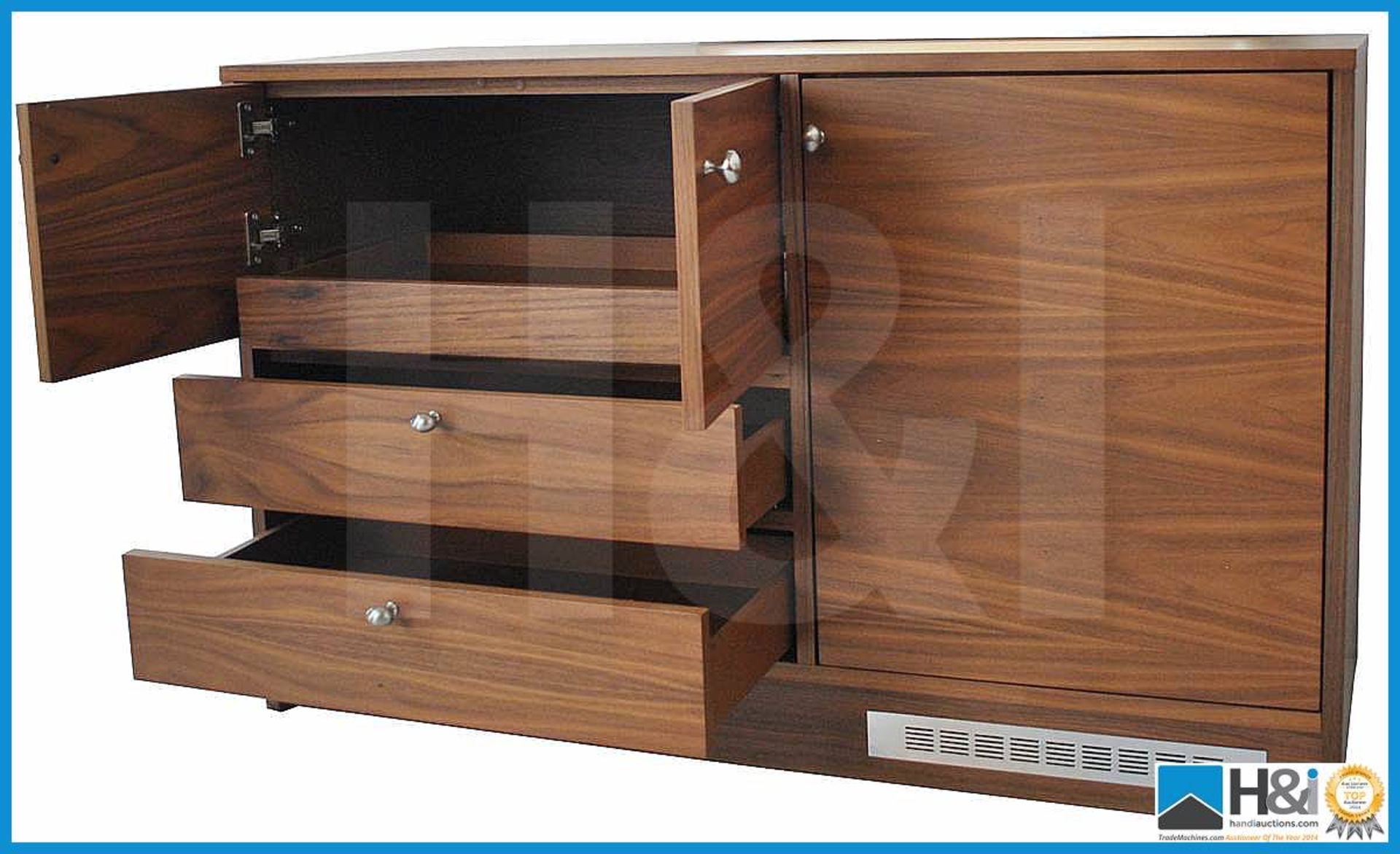 Stunning black walnut bedroom furniture set comprising: 2-door wardrobe - H 193cm x W 110cm - Image 5 of 10