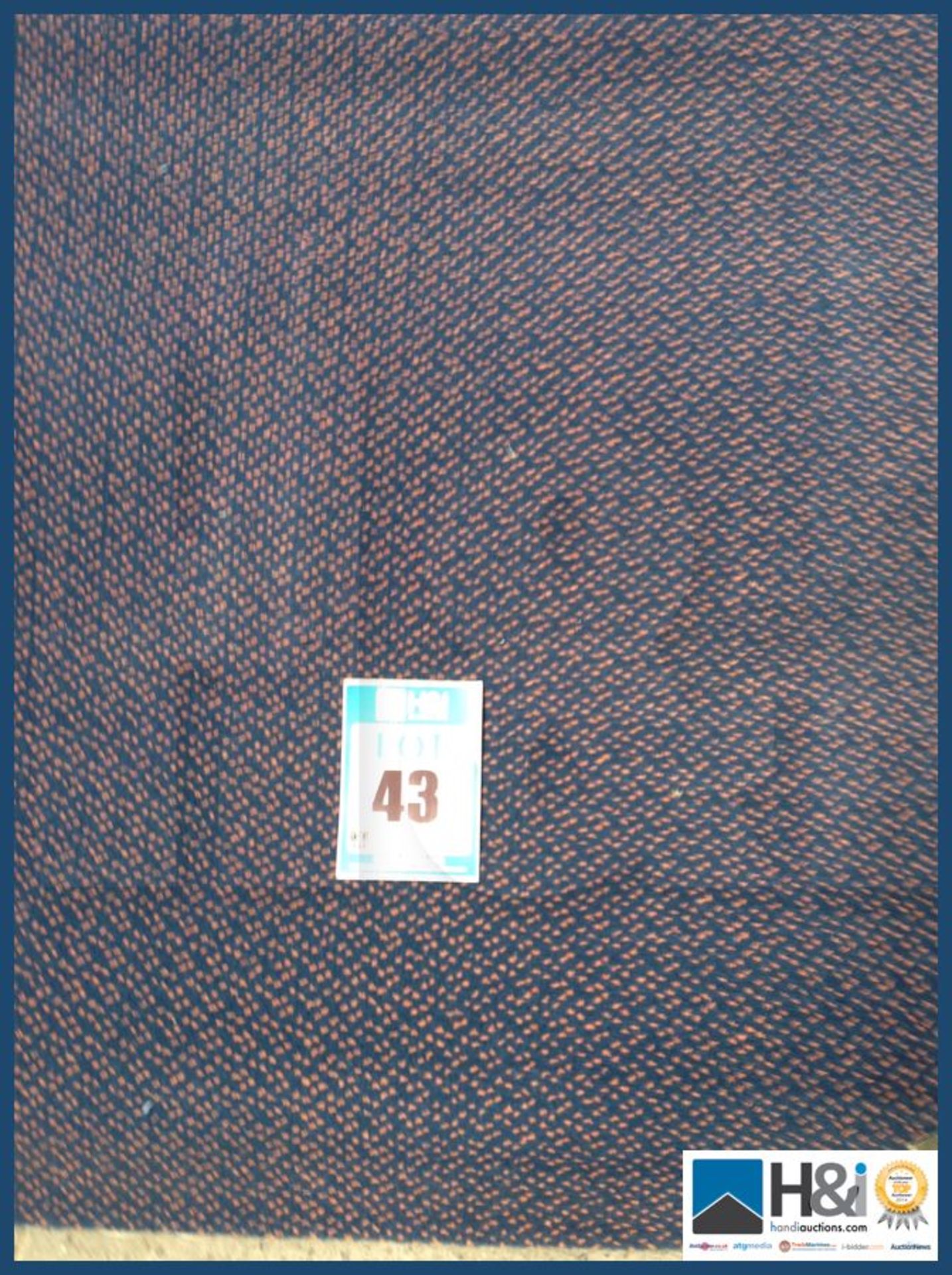 Approx 5.00 x4.00 of 80% wool cut pile carpet. Heavy wear, Geometric design. Dark blue with Salmon p - Image 2 of 3
