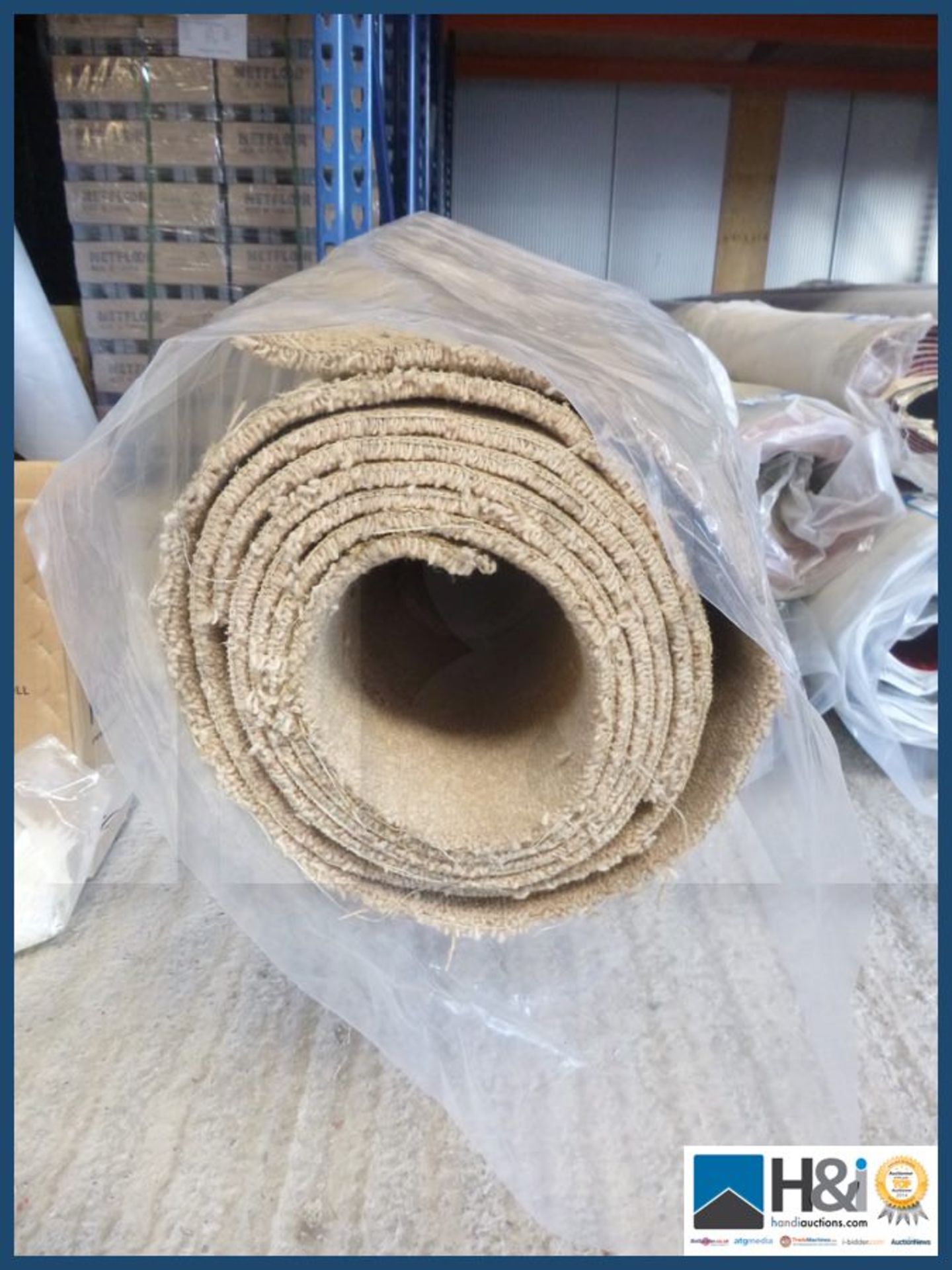 Approx 4m X 3.2m Colour Honey oatmeal 80% wool 50 Oz pile weight heavy wear. RRP GBP 25 per square m - Image 2 of 3