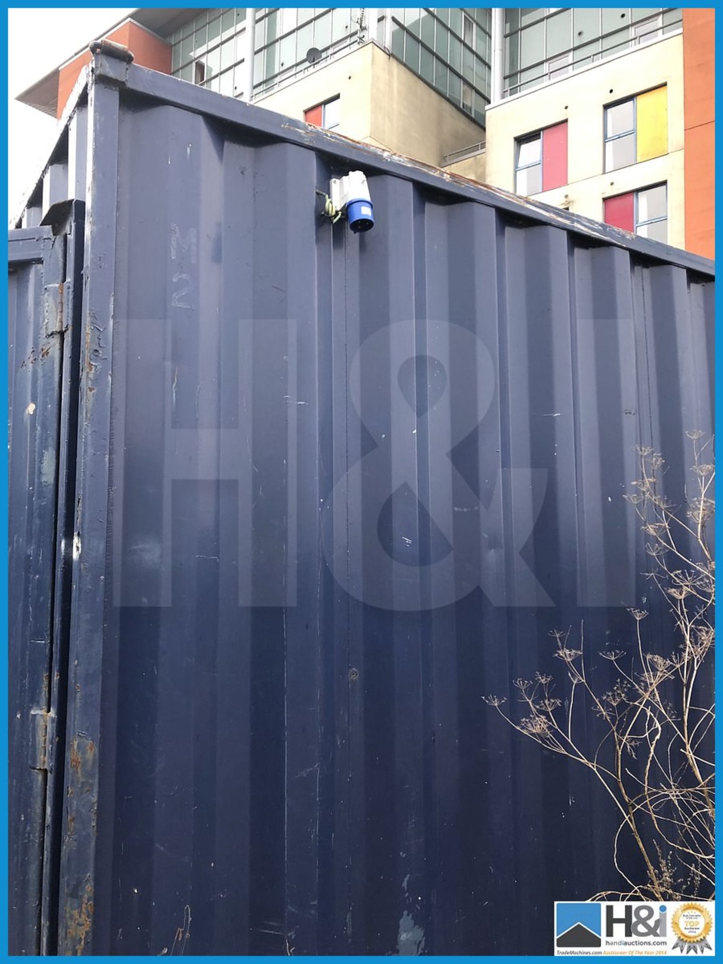 Appx 11ft x 9ft gents site toilet block in excellent condition. Access for a hiab lorry is good. The - Image 9 of 9