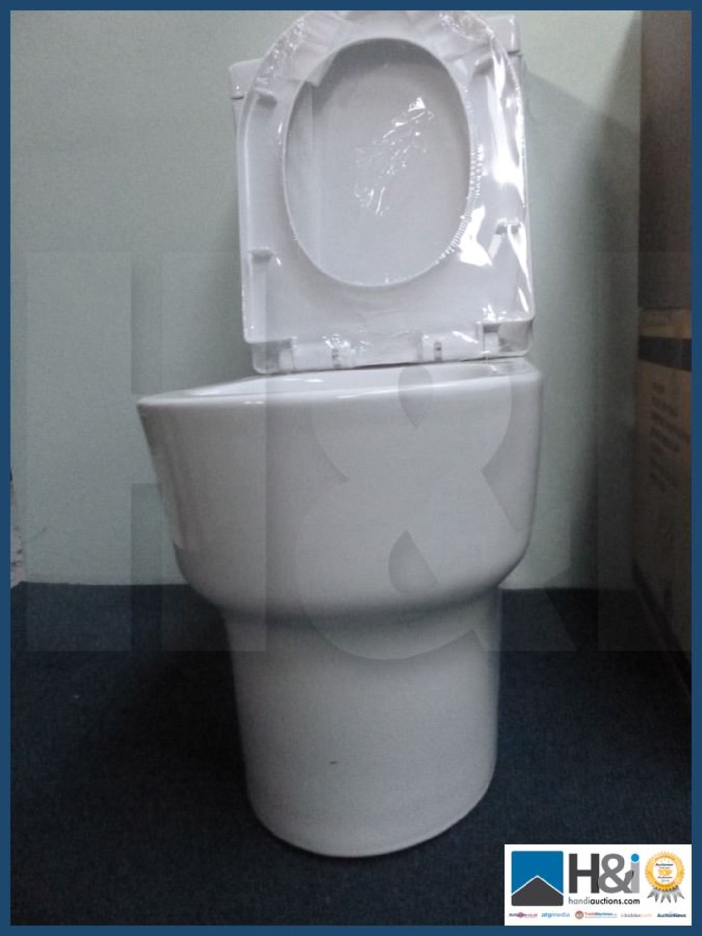 K-010 full facia close couple WC complete with soft close seat. RRP 499 GBP. - Image 3 of 3