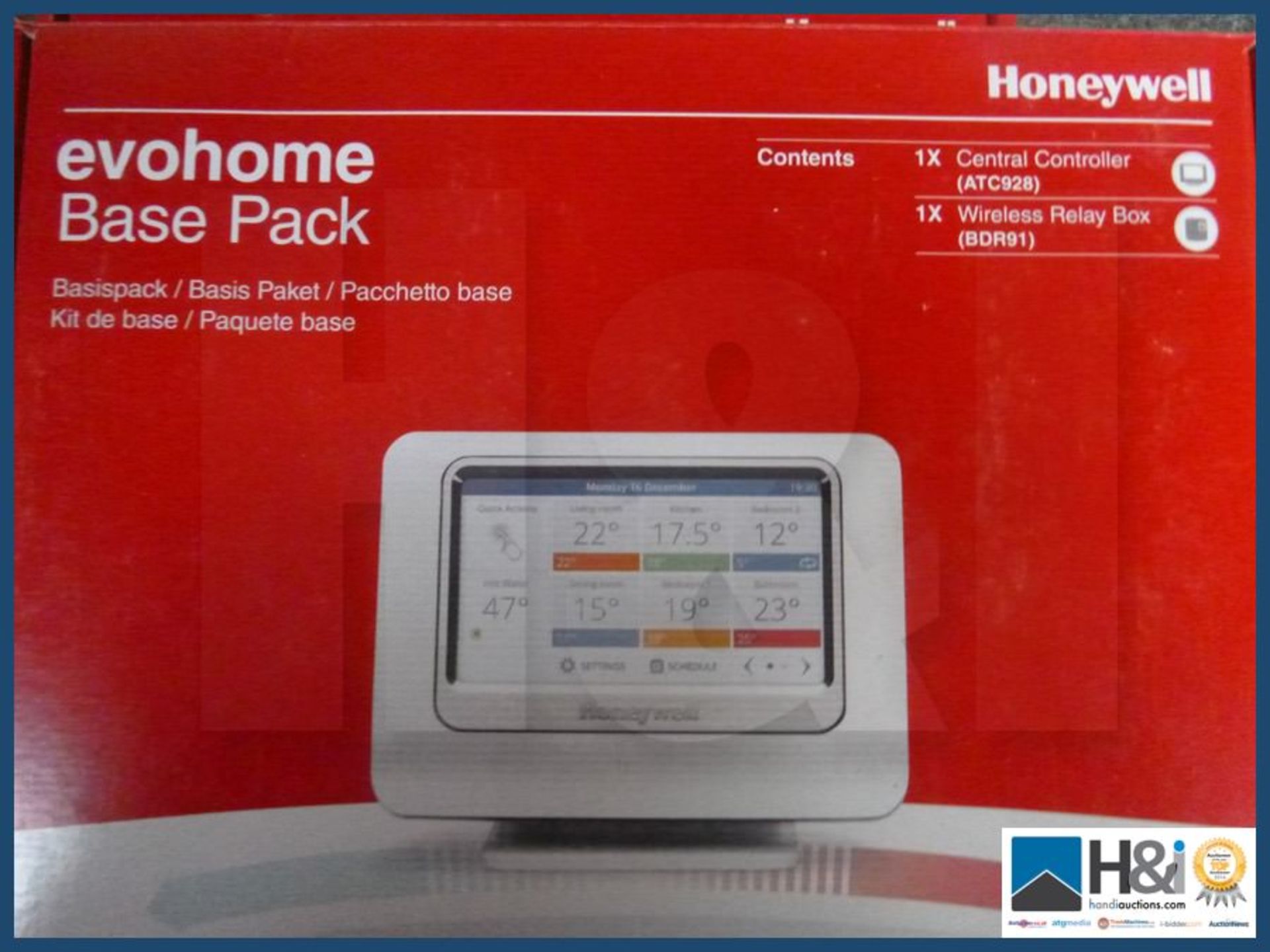 Honeywell evohome Base Pack Contains central controller and wireless relay box.RRP 70 GBP.