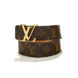 Vuitton - ceinture en toile enduite Monogram - boucle doré LV - long. 95 cm /