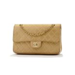 Chanel - sac Timeless classique a double rabat en cuir d'agneau sable - bouclerie dorée - 16x25 cm /