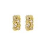 Chopard. Casmir. paire de clips d'oreilles or 750 sertis de diamants taille brillant