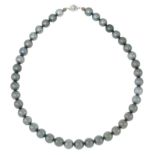 Collier de perles de culture de Tahiti. fermoir argent et métal