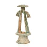 Puits en céramique à glaçure verte. Chine. dynastie Han. h. 39 cm A green glazed ceramic well. Chin