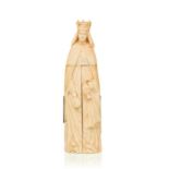 Vierge Eucharistique. retable portatif triptyque en ivoire sculpté. style néo-gothique. fin XIXe s..