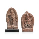2 statuettes en terre cuite figurant Priape. Achmoun. Égypte gréco-romaine. h. 15.6 et 16 cm