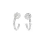 Piaget.paire de boucles d'oreilles or gris 750 serties de diamants taille brillant. boîte