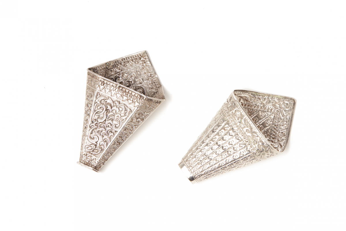 TWO BURMESE SILVER BETEL LEAF HOLDERS - Image 2 of 2