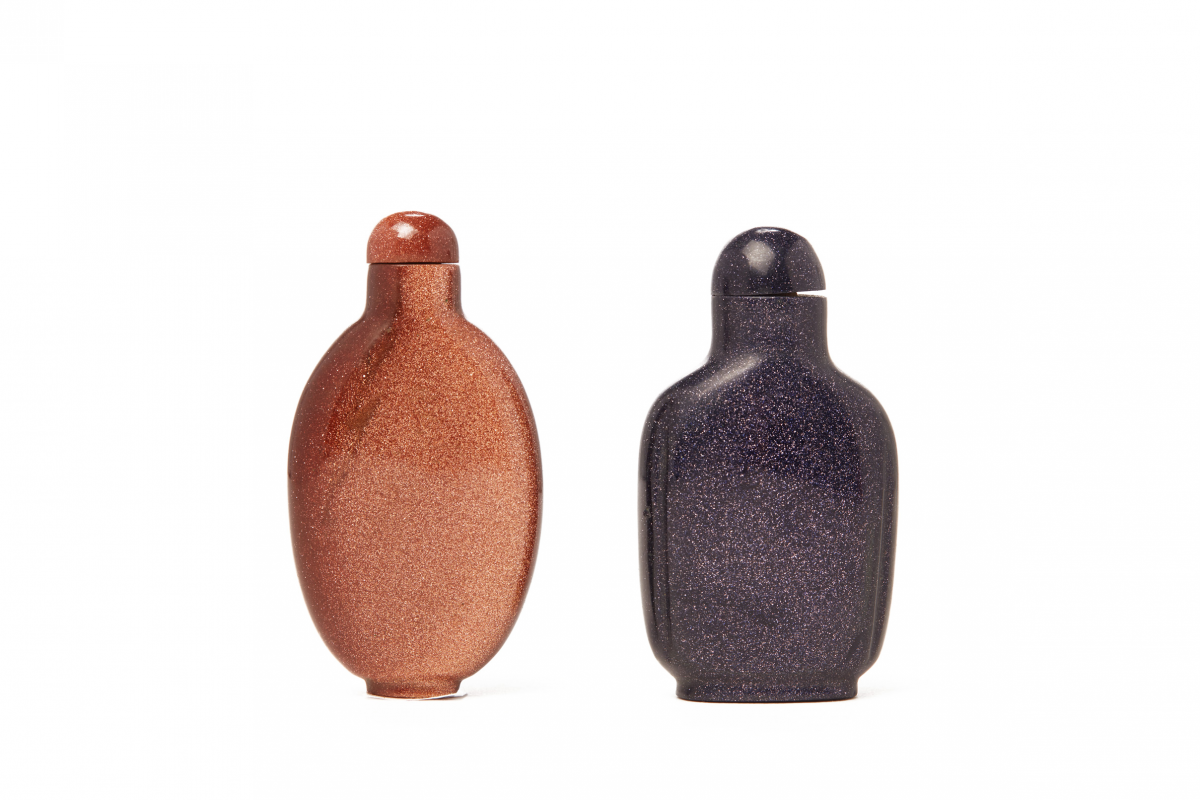 TWO 'SPARKLING' GLASS SNUFF BOTTLES - Image 2 of 3