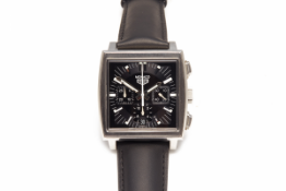 TAG HEUER - A 'MONACO' CHRONOGRAPH WATCH