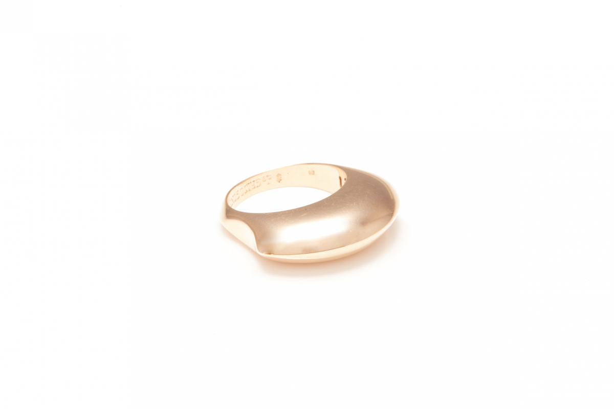 DE GRISOGONO - AN 18K ROSE GOLD RING