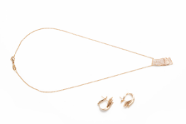 NOVARESE AND SANNAZZARO - A DIAMOND AND GOLD NECKLACE AND EARRING SET
