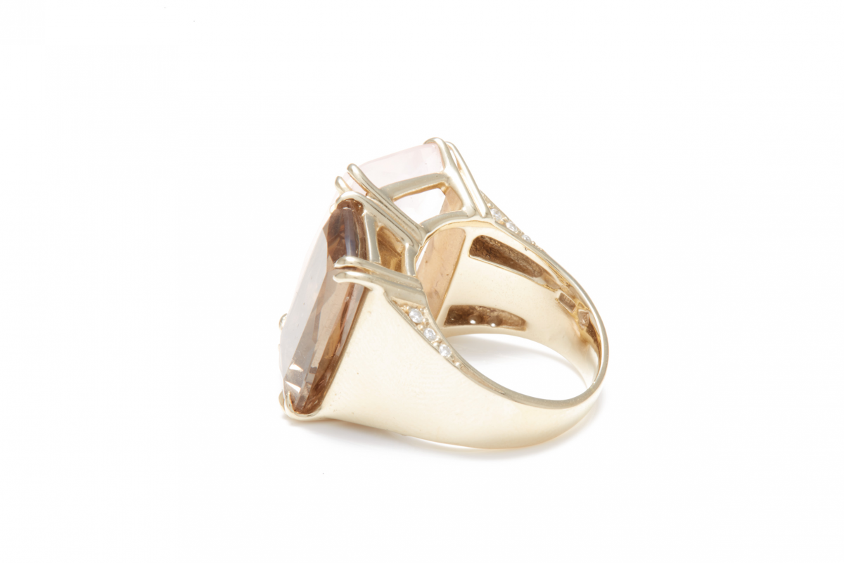 H STERN - A SMOKEY AND ROSE QUARTZ GOLD RING - Image 2 of 3