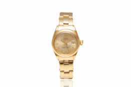 ROLEX - A VINTAGE 'OYSTER PERPETUAL' DATEJUST LADIES WATCH
