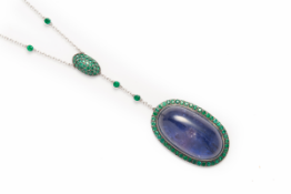 A RARE NATURAL 67 CARAT COLOUR CHANGE SAPPHIRE AND EMERALD NECKLACE