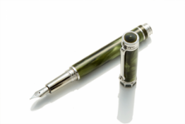 MONTEGRAPPA - A GREEN MARBLE 'EXPRESSIONE' FOUNTAIN PEN