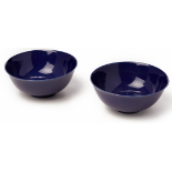 A PAIR OF BLUE MONOCHROME PORCELAIN BOWLS