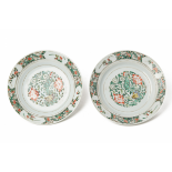 A PAIR OF 'FAMILLE VERTE' PORCELAIN DISHES
