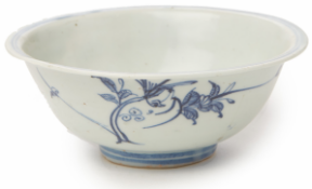 A BLUE AND WHITE PORCELAIN BOWL (5)