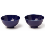 A PAIR OF BLUE MONOCHROME TEA BOWLS