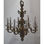 Lustre en bronze à décor de mufles et de lions. Fin du 19ème siècle, H. 72 cm et [...]