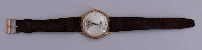 LONGINES Montre bracelet d'homme en or modèle Flagship le cadran rond fond couleur [...]