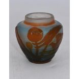 Etablissements GALLE (attribué à) Petit vase ovoïde en verre multicouches orange [...]