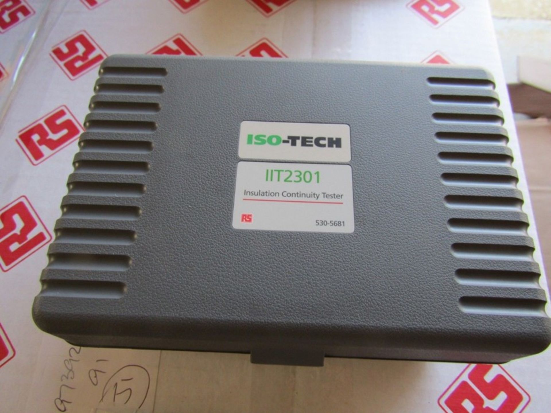 10 x ISOTECH IIT2301 Insulation Continuity Tester 400MΩ CAT III 300V - Image 2 of 4