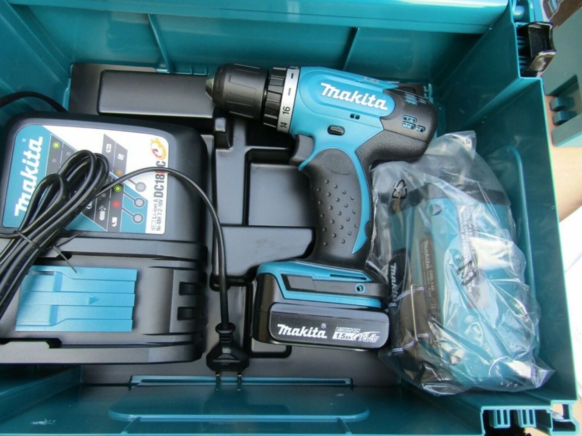 Makita Keyless DDF343 14.4V 1.3Ah Li-ion Cordless Drill Euro Plug 1005ml 6608118